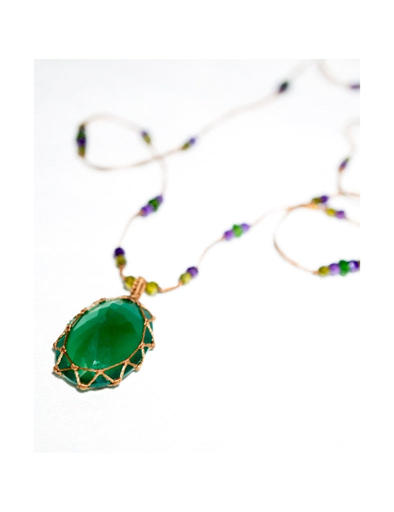 Short Tibetan onyx green pendant