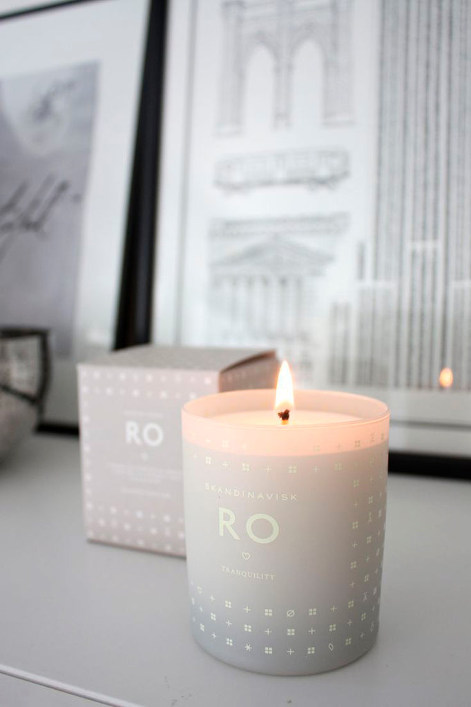 Ro scented candle